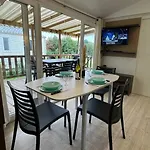 Zecamping 4 Etoiles Piscine Couverte Piscine Chauffee Locatif 4 Pers *